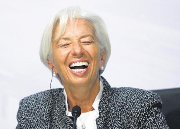 Lagarde riendo