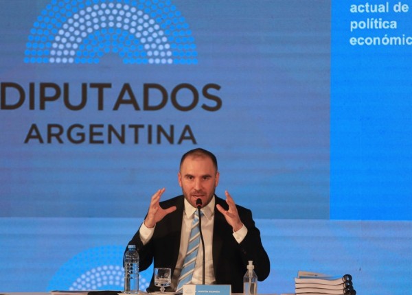 Martín Guzmán en conferencia