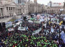 Manifestación frente al Congreso